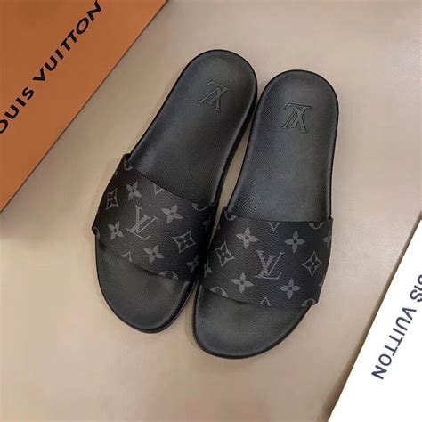 louis vuitton men's sliders.